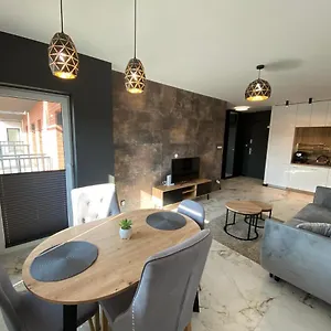 https://luxury-loft-apartment-free-parking.krakowhotelspoland.com