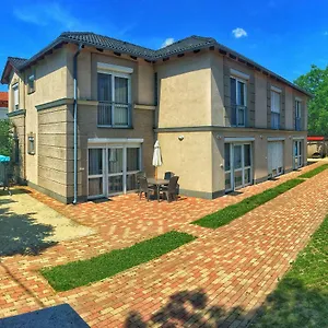 https://iris-vendeghaz.hotels-hajduszoboszlo-hungary.com